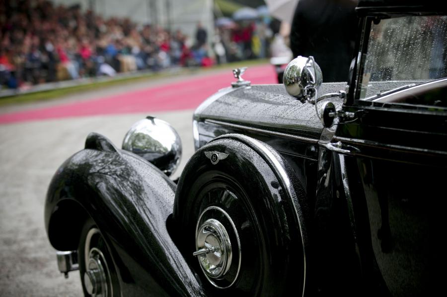 Детали экстерьера Bentley 4&frac14;-Litre Carlton Cabiolet 1938 года  (фото 5 из 8)